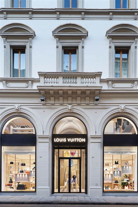 negozi louis vuitton reggio emilia|Louis Vuitton firenze italy.